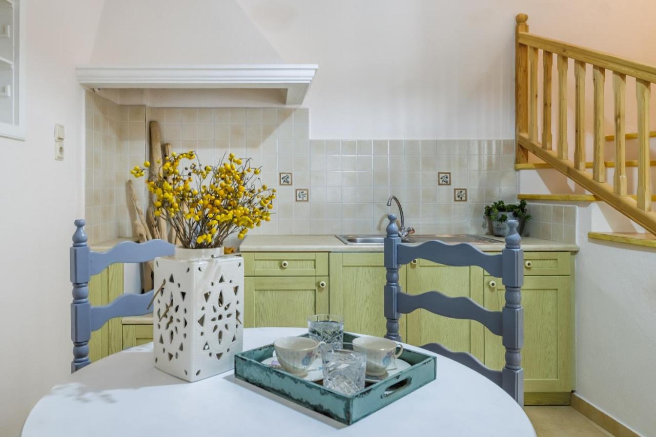 Petradi Town Apartment Skópelos Eksteriør bilde