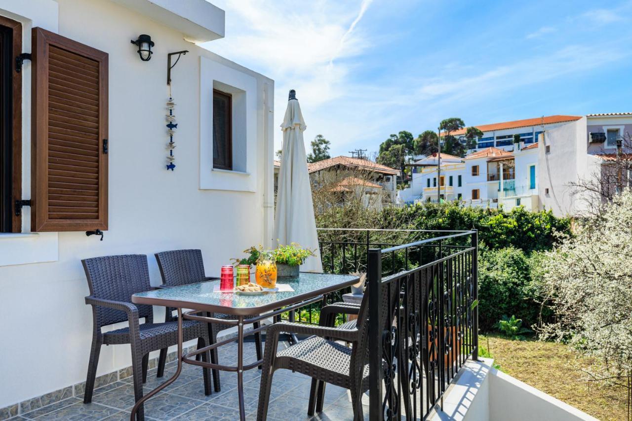 Petradi Town Apartment Skópelos Eksteriør bilde